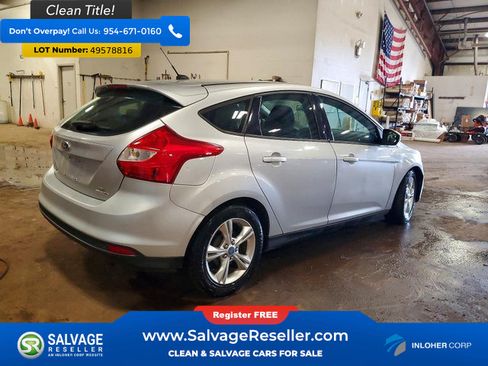 Used 2013 Ford Focus SE w/ SE Winter Pkg FWD image 4