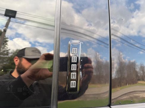 Used 2021 Ford F250 XLT w/ XLT Premium Package image 13