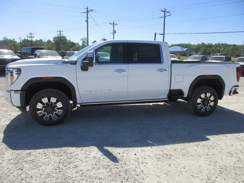 New 2026 GMC Sierra 2500 Denali w/ Denali Reserve Package AWD/4WD image 10
