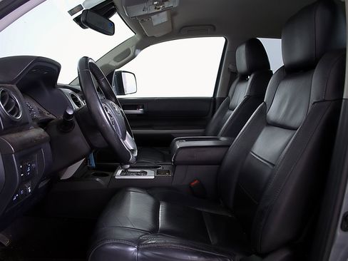 Used 2020 Toyota Tundra SR5 w/ SR5 Leather Package RWD image 12