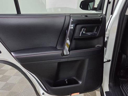 Used 2019 Toyota 4Runner TRD Off-Road Premium AWD/4WD image 28