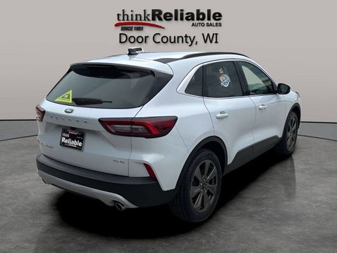 Used 2025 Ford Escape Platinum AWD/4WD image 6