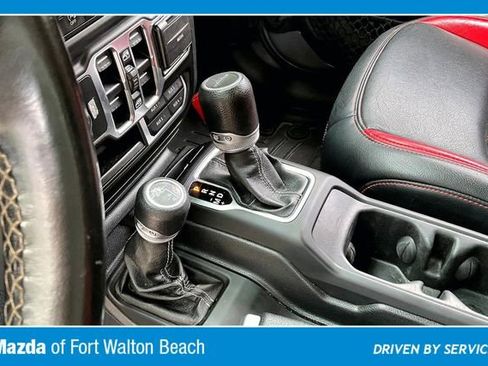 Used 2020 Jeep Gladiator Overland w/ LED Lighting Group AWD/4WD image 15