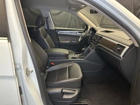 Used 2023 Volkswagen Atlas SE FWD image 17