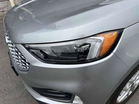 Certified 2023 Ford Edge SEL w/ Convenience Package AWD/4WD image 5