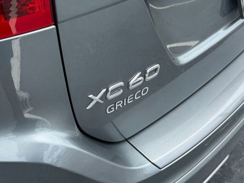 Used 2016 Volvo XC60 T6 w/ Proximity Package AWD/4WD image 15