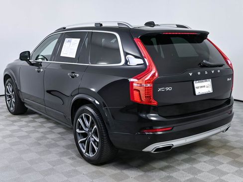 Used 2019 Volvo XC90 T6 Momentum AWD/4WD image 4