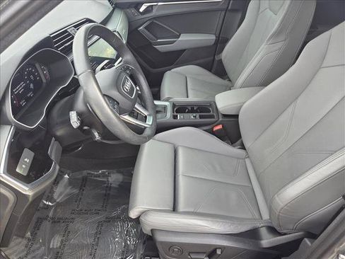 Certified 2025 Audi Q3 2.0T Premium w/ Convenience Package image 14
