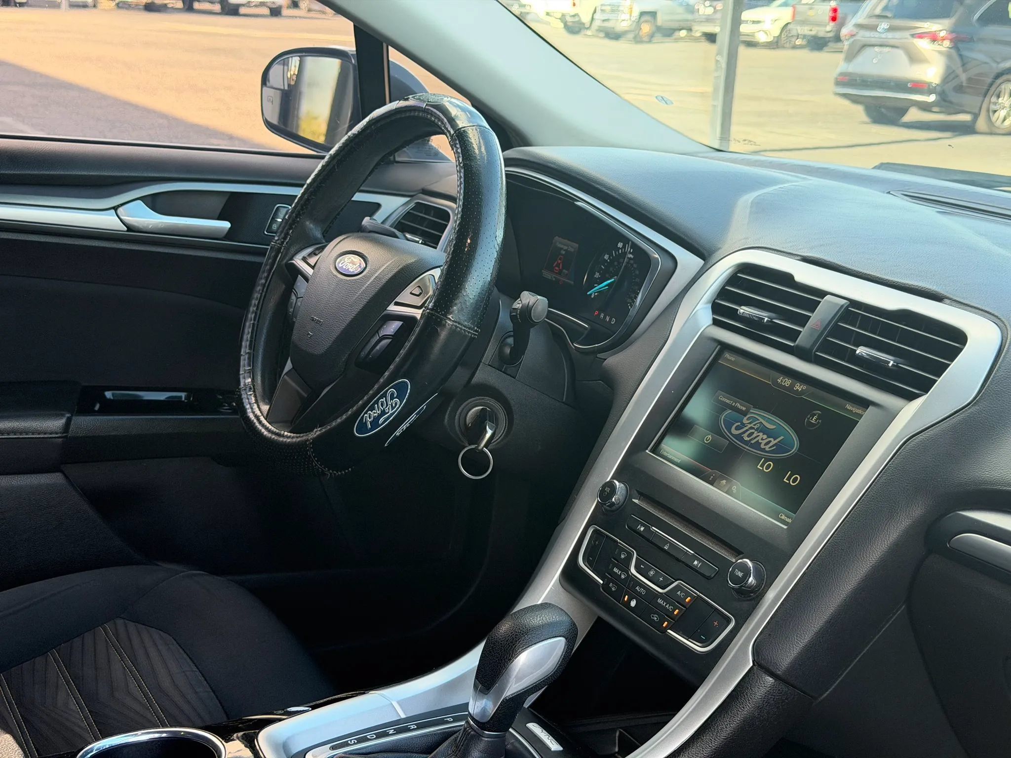 Used 2016 Ford Fusion SE FWD image 26
