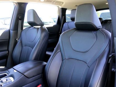 Used 2024 INFINITI QX60 Pure image 11