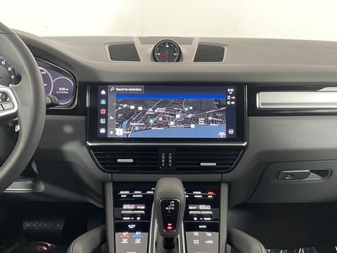 Certified 2023 Porsche Cayenne Platinum Edition AWD/4WD image 19