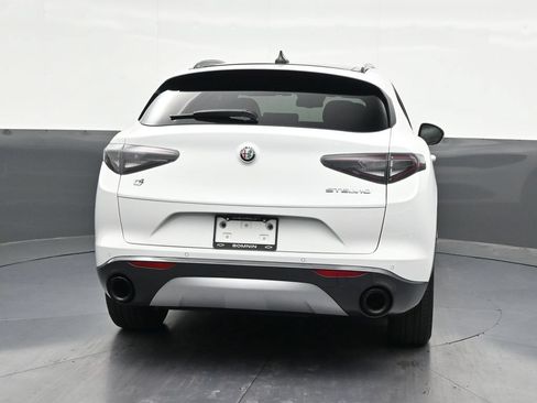 Used 2024 Alfa Romeo Stelvio Ti AWD/4WD image 4