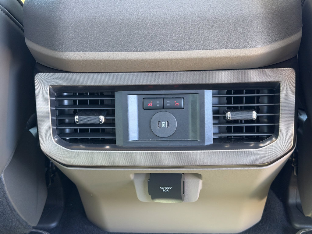 Used 2026 Ford F450 Platinum w/ Platinum Plus Package AWD/4WD image 25