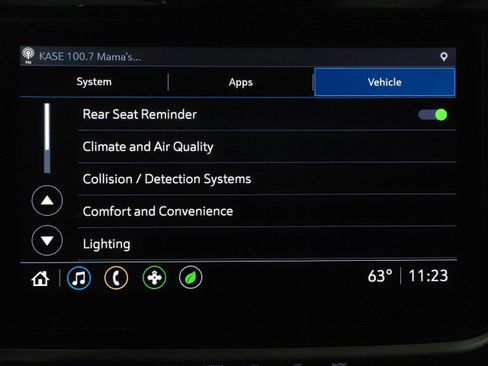 Used 2022 Chevrolet Bolt EUV LT w/ Convenience Package image 32