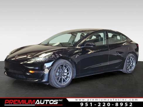Used 2023 Tesla Model 3 Standard Range RWD image 1