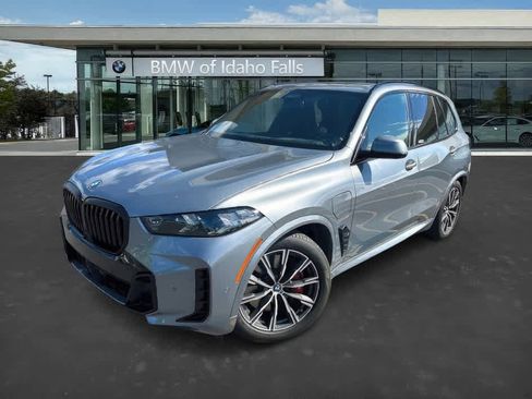 Used 2024 BMW X5 xDrive50e w/ M Sport Package image 5