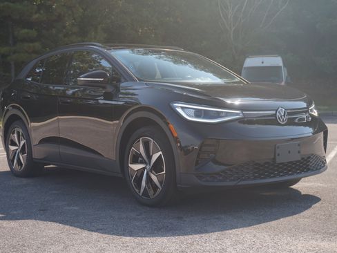 Used 2023 Volkswagen ID.4 S image 12