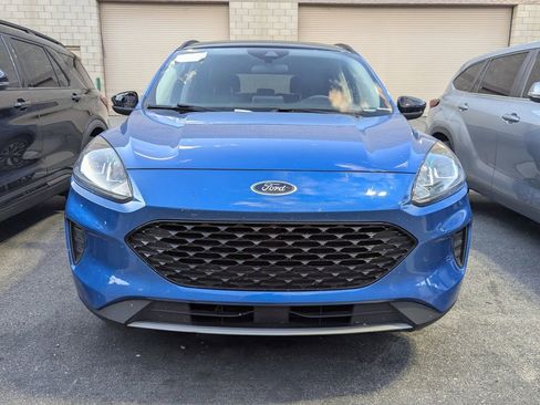 Used 2020 Ford Escape SE Sport AWD/4WD image 2