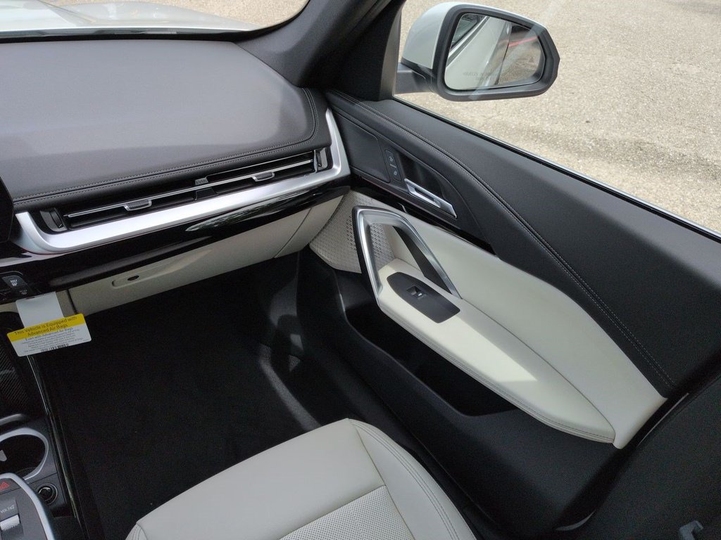 New 2027 BMW X1 xDrive28i AWD/4WD image 17