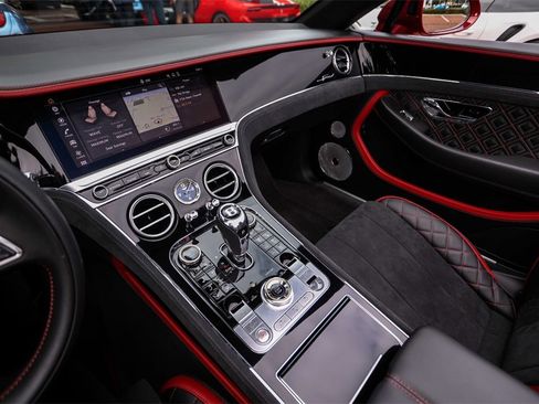 Used 2022 Bentley Continental GT Speed image 32