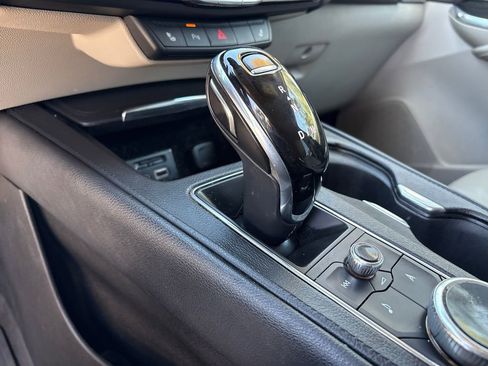 Used 2020 Cadillac XT4 Premium Luxury w/ Cold Weather Package FWD image 20
