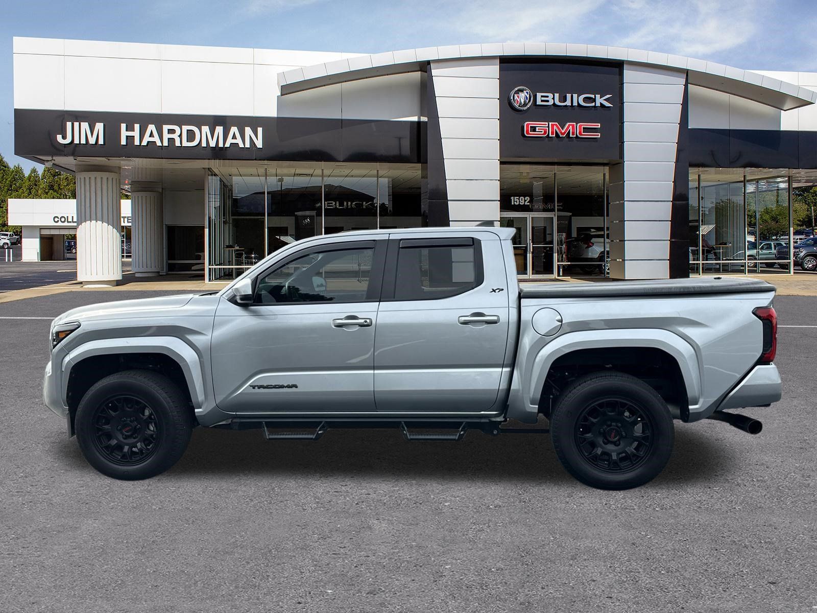 Used 2024 Toyota Tacoma SR5 w/ SR5 Upgrade Package AWD/4WD image 4