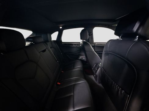 Used 2020 Porsche Macan S image 24