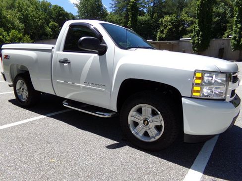 Used 2011 Chevrolet Silverado 1500 LT AWD/4WD image 5