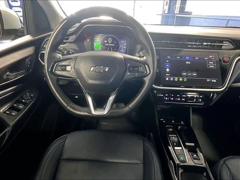 Used 2023 Chevrolet Bolt EUV Premier FWD image 17