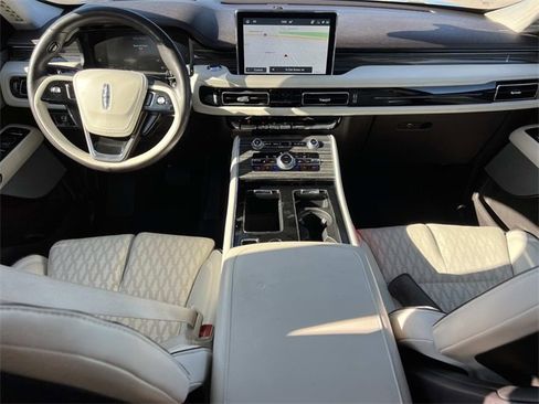 Used 2023 Lincoln Aviator Black Label w/ Jet Package image 3