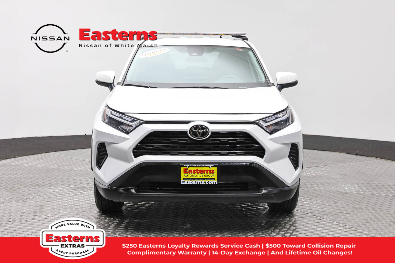 Used 2023 Toyota RAV4 LE AWD/4WD image 2