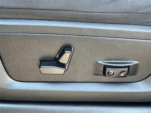 Used 2024 RAM 3500 Big Horn image 31