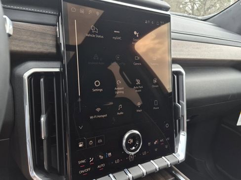New 2026 GMC Acadia Denali Ultimate AWD/4WD image 23