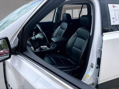 Used 2020 Chevrolet Traverse LT w/ LPO, Blackout Package AWD/4WD image 24