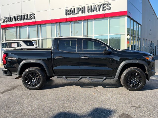 Used 2023 Chevrolet Colorado Trail Boss w/ Technology Package AWD/4WD image 2