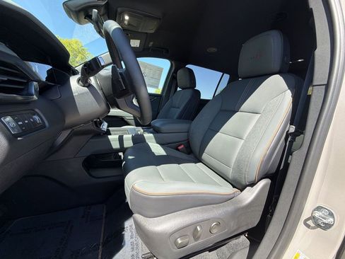 New 2026 GMC Acadia AT4 AWD/4WD image 25