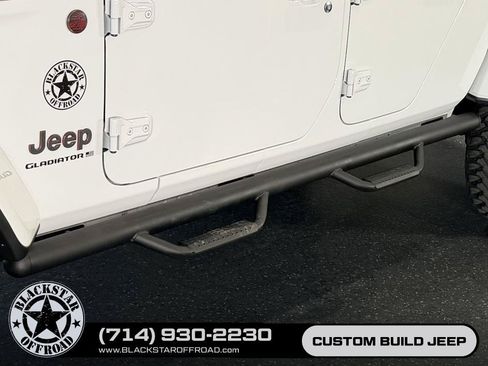 Used 2023 Jeep Gladiator Rubicon w/ Trailer Tow Package AWD/4WD image 7