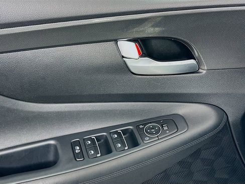 Certified 2023 Hyundai Santa Fe SEL image 18