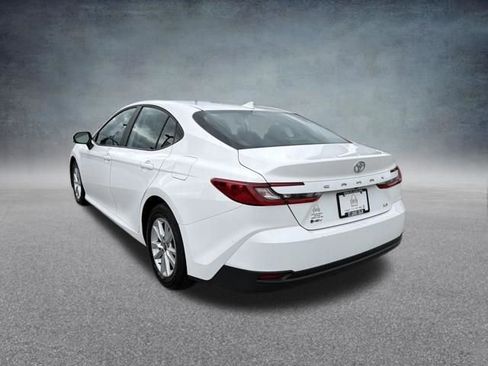 Used 2025 Toyota Camry LE image 8