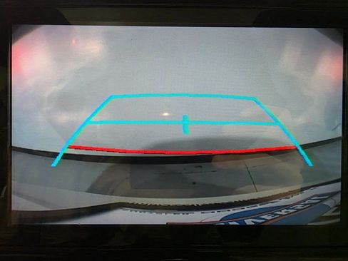 Used 2021 Toyota Sienna Limited image 9