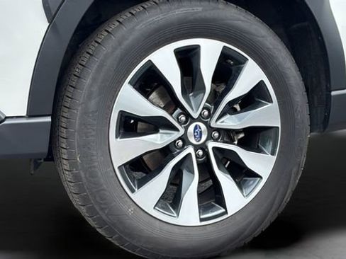 Used 2025 Subaru Outback Limited AWD/4WD image 31