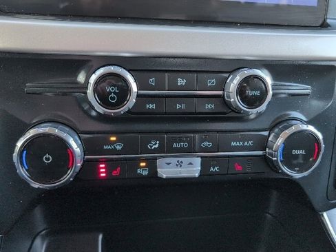 Used 2022 Ford F150 XLT w/ Equipment Group 302A High image 15