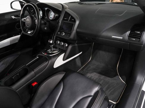 Used 2012 Audi R8 V10 image 16