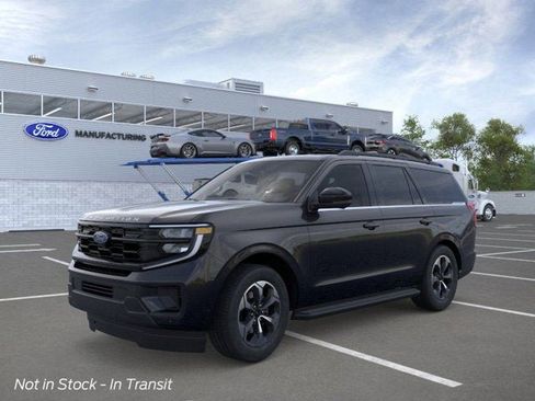 New 2026 Ford Expedition Active image 2