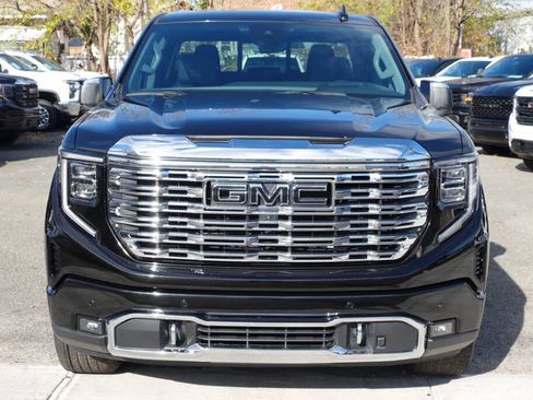 Used 2024 GMC Sierra 1500 Denali w/ Denali Reserve Package AWD/4WD image 6