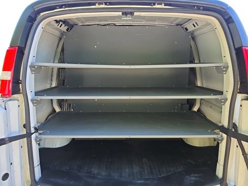 Used 2020 Chevrolet Express 2500 RWD image 14