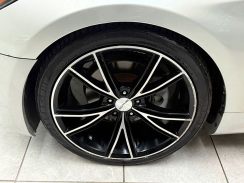 Used 2013 Hyundai Genesis 3.8 image 34