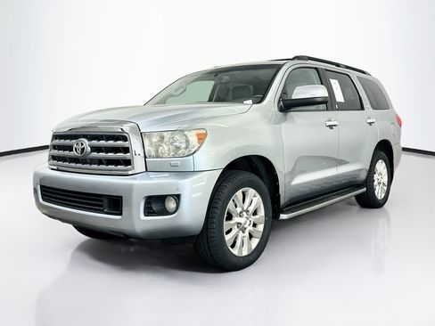 Used 2014 Toyota Sequoia Platinum AWD/4WD image 3