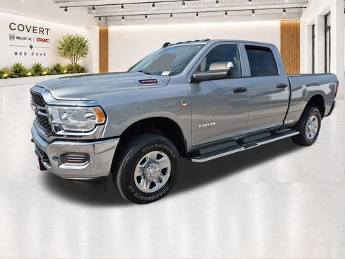 Used 2022 RAM 3500 Tradesman AWD/4WD image 4