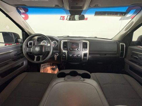 Used 2019 RAM 1500 Classic SLT RWD image 37